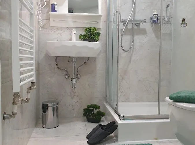 Hauptbahnhof Apartman *