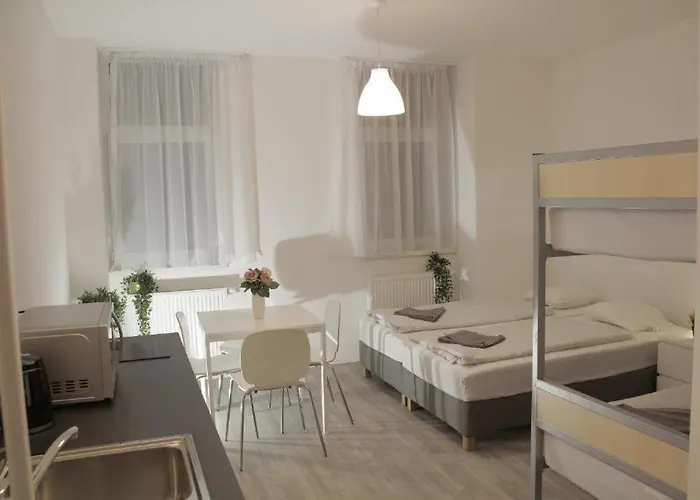 Hauptbahnhof Apartman Bécs
