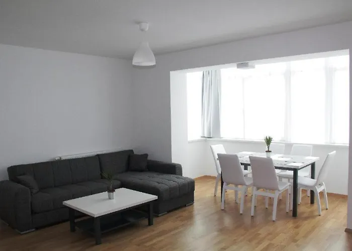 Hauptbahnhof Apartman