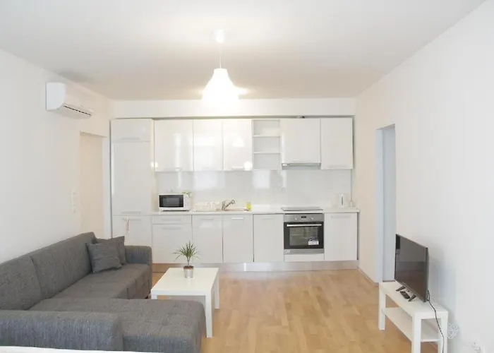 Hauptbahnhof Apartman