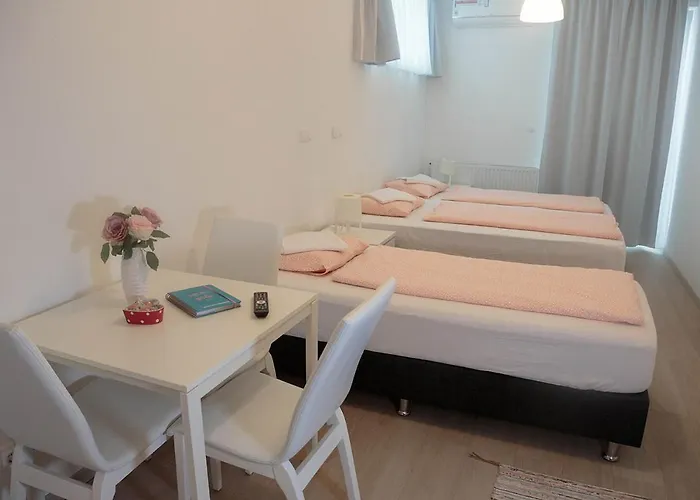 Hauptbahnhof Apartman Bécs