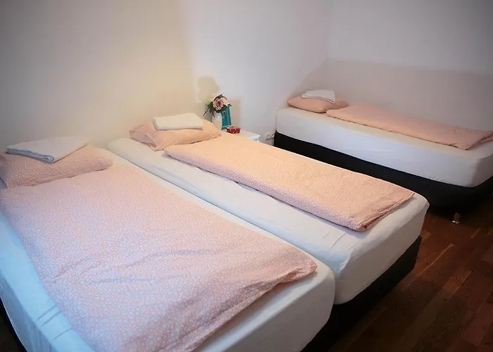 Hauptbahnhof Apartman